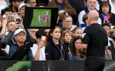 Ish-ylli i Liverpoolit, Ryan Babel tallet me arbitrin pas gabimit trashanik të VAR-it kundër Tottenhamit