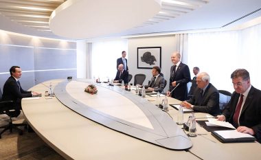 Dalin pamjet nga takimi i liderëve të BE-së me Kurtin e Vuçiqin
