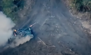 Ukraina shkatërron me dron kamikaz një tank rus në Zaporizhia