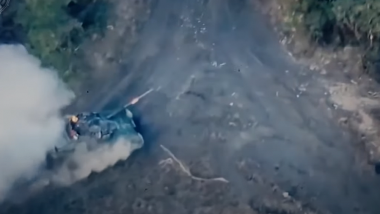 Ukraina shkatërron me dron kamikaz një tank rus në Zaporizhia