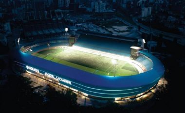 “Do t’ia ndërtonim një përmendore”, analistët skeptik mbi planin e Çekut për 27 stadiumet