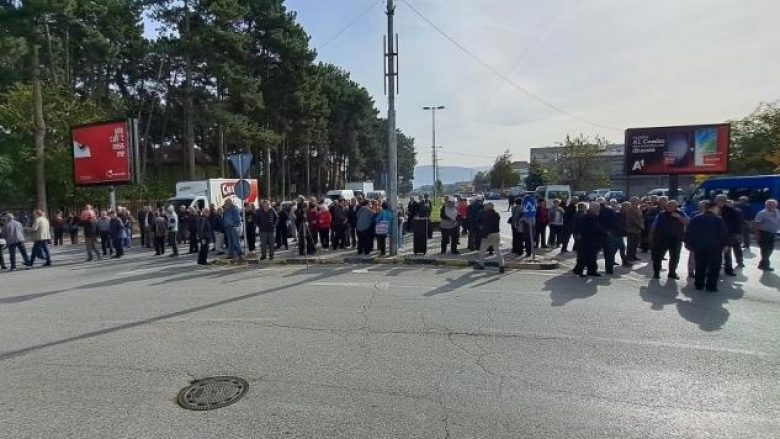 Për herë të tretë protestojnë pensionistët në Tetovë, kërkojnë rritjen e pensioneve