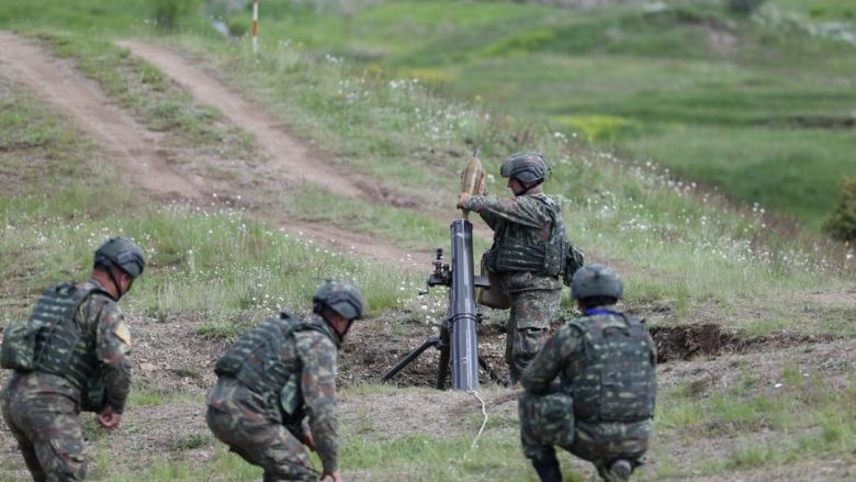 Qitje me mortaja dhe granatë hedhës antitank, Ushtria Shqiptare stërvitet në poligonin e Bizës
