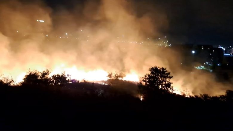 Zjarri i madh në Veternik të Prishtinës, po digjen hamulloret