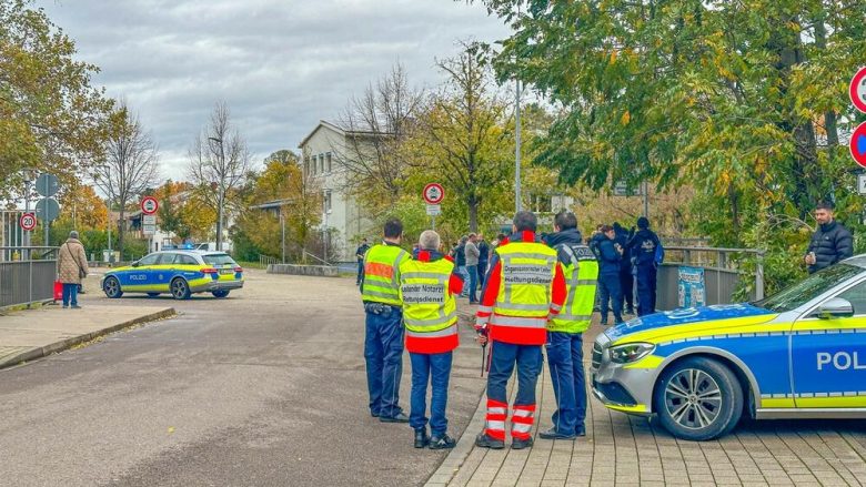 Të shtëna armësh në një shkollë në Gjermani, plagoset një nxënës – policia arreston sulmuesin