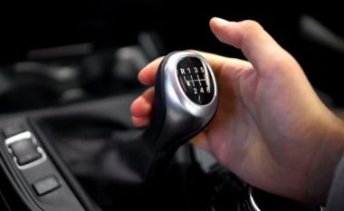 Evropa po heq dorë nga ndërruesi manual i shpejtësive, 70 për qind e veturave të reja të shitura kanë ndërrues automatik