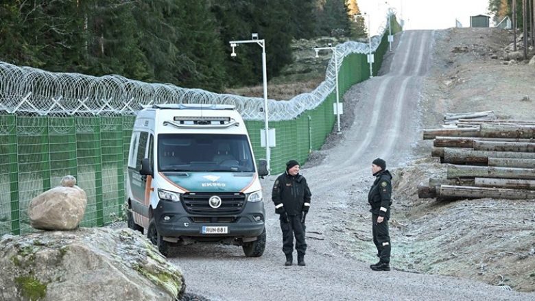 Finlandezët pretendojnë se rusët po u dërgojnë qëllimisht azilkërkues drejt kufirit të tyre