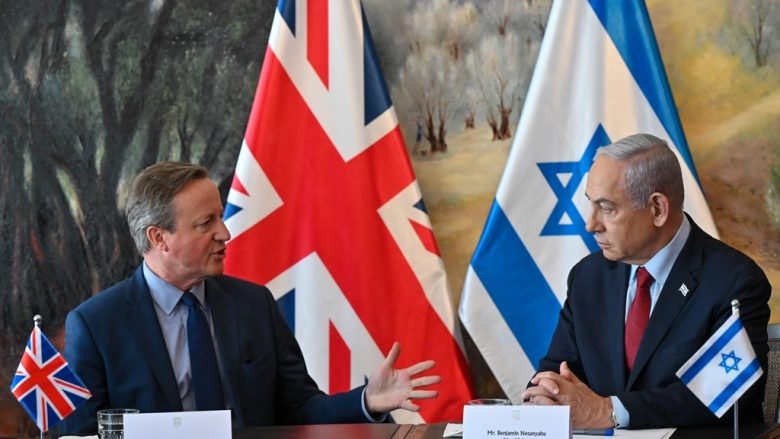 Sekretari i Jashtëm britanik takohet me kryeministrin izraelit