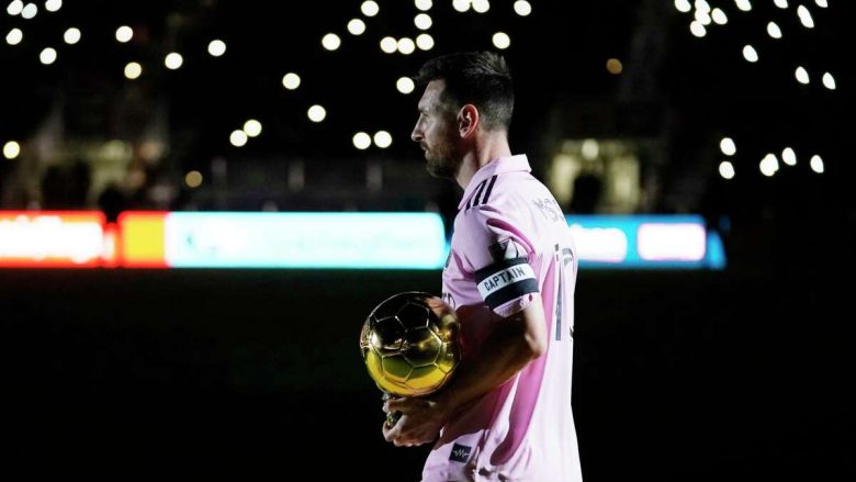 Messi prezanton Topin e Artë para tifozëve të Inter Miamit, por në ndeshje miqësore zhduket dhe skuadra e tij pëson humbje