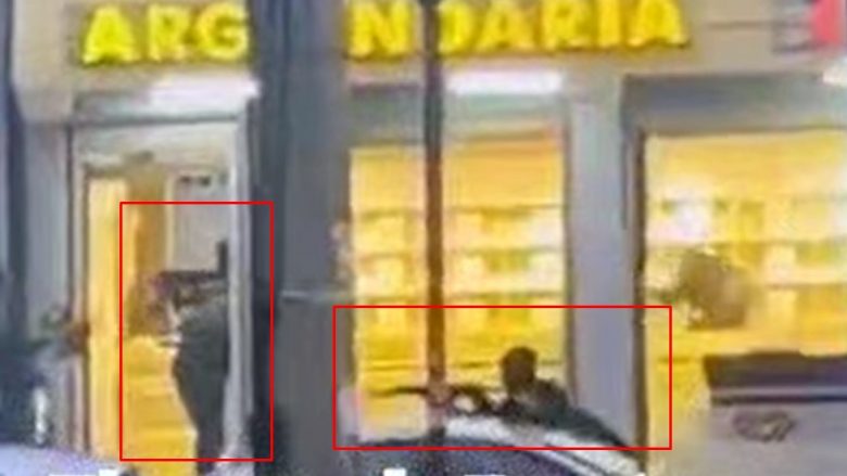 Grabitje e armatosur në një dyqan në Suharekë – plagoset zyrtari policor