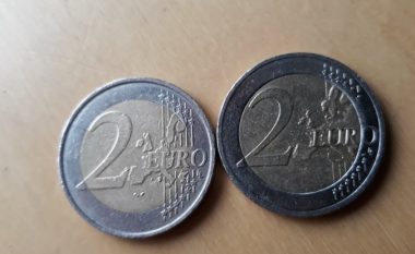 Paratë e falsifikuara, deklaratë e institucioneve: Qytetarët të shmangin përdorimin e 2 eurove, të shfrytëzojnë kartelat bankare