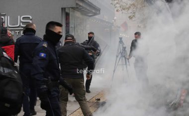 Protesta e PSD-së kundër Trendafilovas, AGK: Gazetarët u penguan nga Policia e Kosovës gjatë raportimit