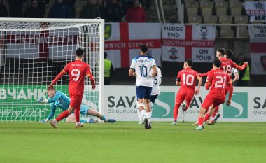 Maqedonia barazon me Anglinë në Shkup, realizon gol Enis Bardhi