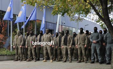 Njësiti elitar i Policisë protestë para Qeverisë, të pakënaqur me shtesat e rrezikshmërisë