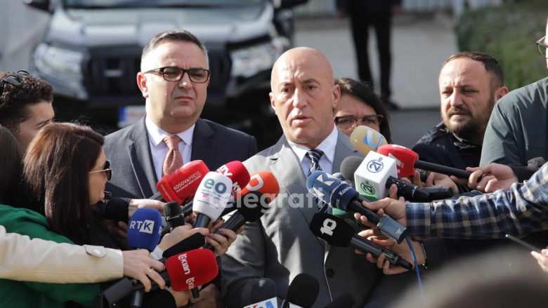 Haradinaj ndryshe nga Krasniqi e Haziri, thotë se në takim me Lajçakun e pa dokumentin e draft-statutit të Asociacionit