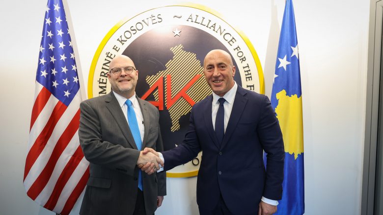 Haradinaj ia konfirmon ambasadorit Hovenier mbështetjen për Planin franko-gjerman