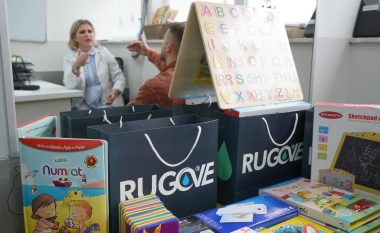 Korporata “Rugove” dhe Libraria “Buzuku” dhurojnë donacion për Klinikën e Logopedisë në QKUK
