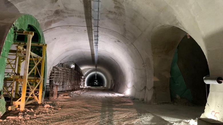 Tuneli i Llogarasë hapet i gjithi, përfundon 70 për qind e betonimit