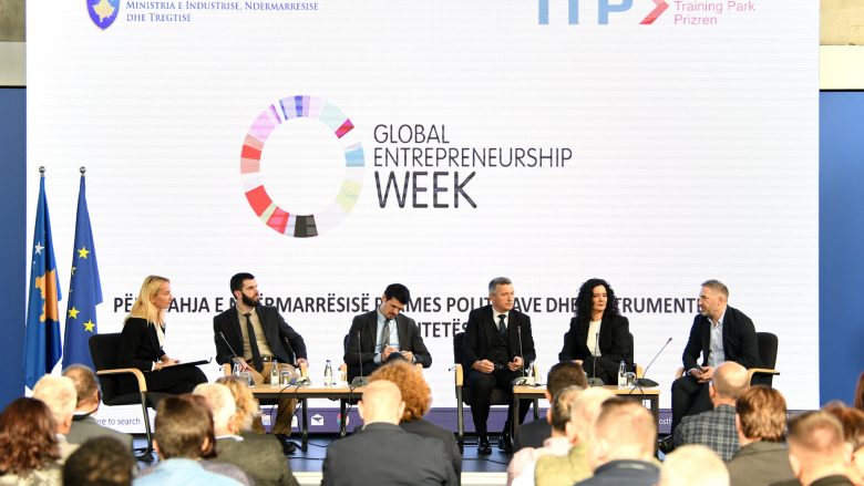 “Nuk e kishin menduar idenë e nisjes së një ‘start-up-i’, por sot e lulëzojnë ekonominë” – nis Java Botërore e Ndërmarrësisë në Parkun e Inovacionit në Prizren