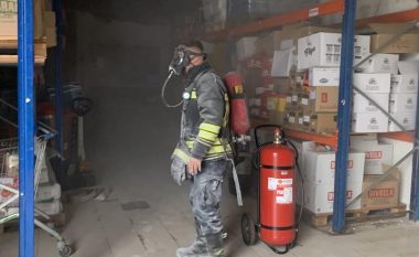 Zjarr në objektin e ETC-së në Suharekë, intervenojnë zjarrfikësit