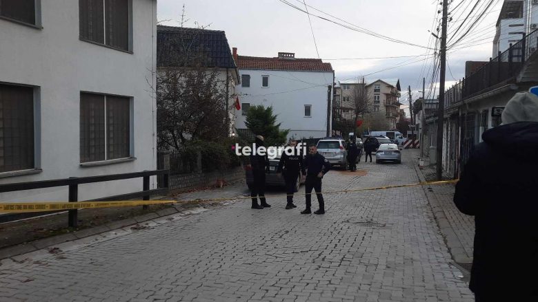 Policia konfirmon vrasjen e njërit prej të dyshuarve për grabitjen në Suharekë – arreston katër të tjerë