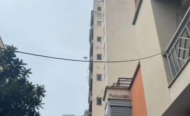 Vlorë, një 22-vjeçare humb jetën pasi bie nga kati i pestë i një ndërtese