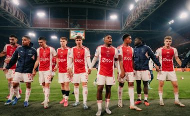 Ajaxi fiton pas 11 ndeshjesh dhe dy muajsh, ik nga pozita e fundit në renditje