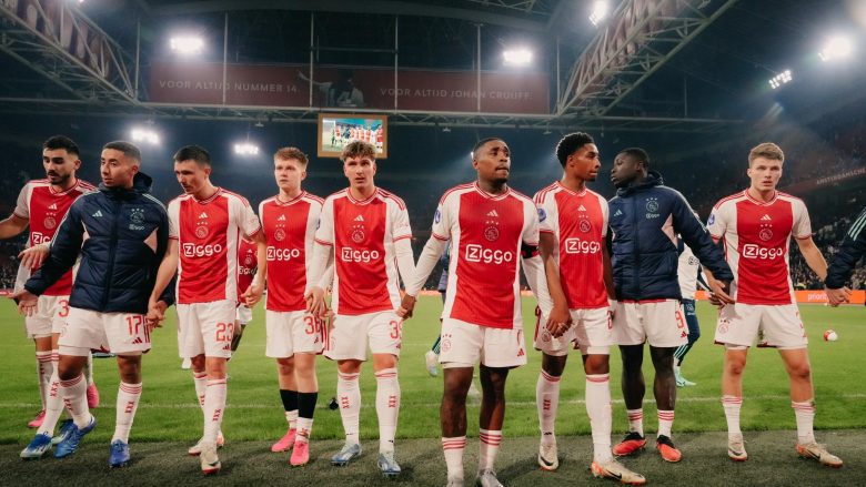 Ajaxi fiton pas 11 ndeshjesh dhe dy muajsh, ik nga pozita e fundit në renditje