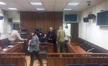 Një muaj paraburgim ndaj dy të dyshuarve për përfshirje në grabitjen në Suharekë