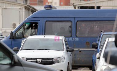 Aksion policor në Pejë, sekuestrohen prova në shtëpinë e të dyshuarit për trafikim me narkotikë në nivel ndërkombëtar