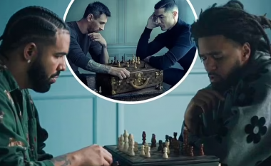Drake dhe J. Cole rikrijojnë foton ikonike të Cristiano Ronaldos dhe Lionel Messit duke luajtur shah