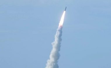 Franca teston raketa balistike me rreze të gjatë “për të rritur parandalimin bërthamor”