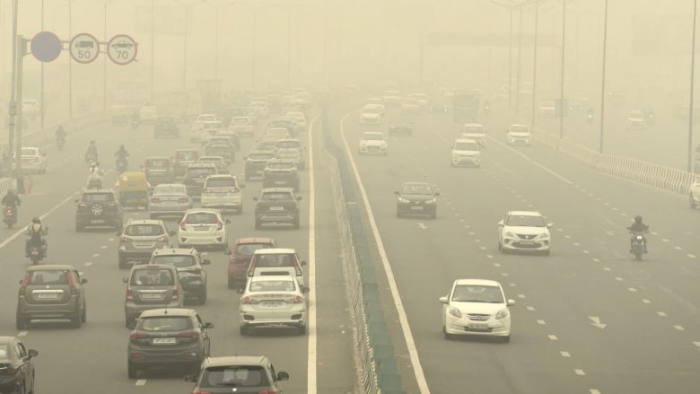 Ndotja në New Delhi, dhjetë herë më shumë se kufiri i pranueshëm – nuk ka mësim në shkolla apo lojëra jashtë shtëpive për fëmijët