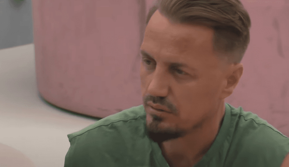 Blero: Kam punuar në fabrikë të kerreve vetëm që të mund të fitoja para për të realizuar këngën e parë