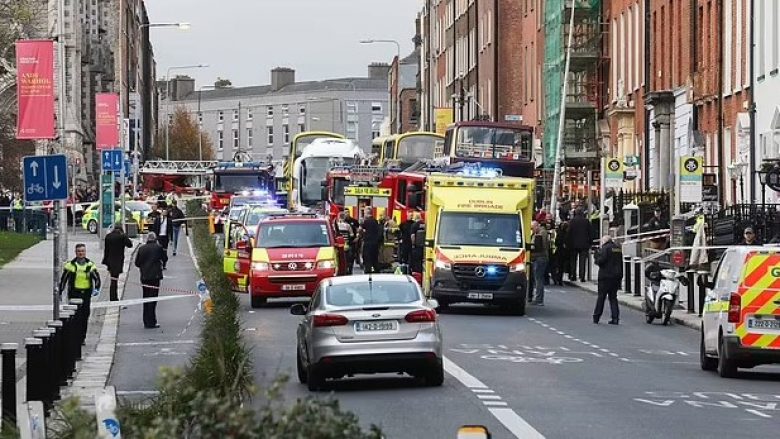 Pesë persona, përfshirë tre fëmijë u goditën me thikë në një ‘incident të rëndë’ jashtë një shkolle në qendër të Dublinit