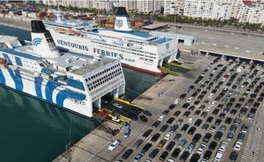 Rikthehet lundrimi në brigjet e Adriatikut, nisen tragetet nga Porti i Durrësit dhe i Barit