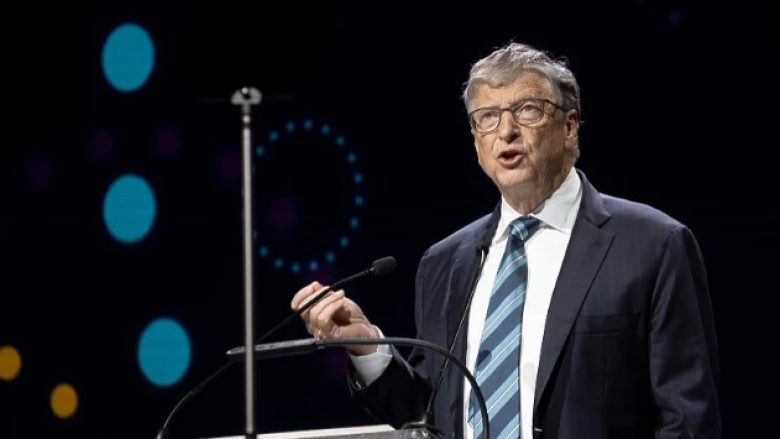 Bill Gates: Për shkak të inteligjencës artificiale, njerëzit mund të punojnë vetëm tre ditë në javë