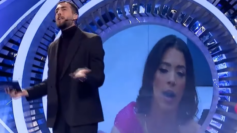 “Mos ma luaj moralisten”, Alaudin Hamiti i reagon ashpër Shqipes gjatë spektaklit