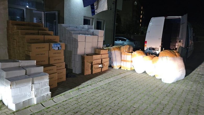 Arra indiane, rrush i terur e tekstil, Policia konfiskon mallra të kontrabanduara në vlerë mbi 25 mijë euro
