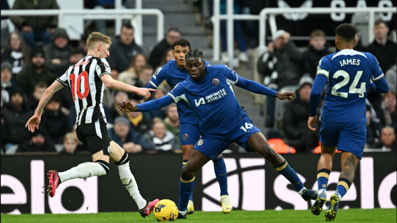 Newcastle “gjunjëzon” Chelsean dhe merr tri pikë të rëndësishme në garën për kualifikim në Evropë
