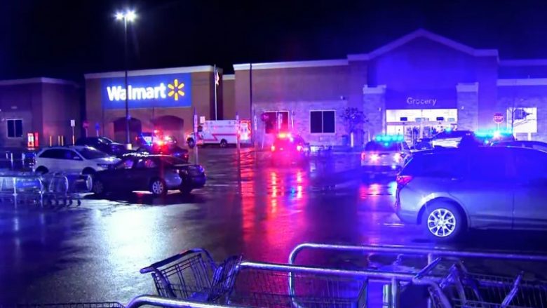 Një i vdekur dhe katër të plagosur pas të shtënave me armë në një shitore Walmart në Ohio