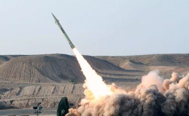 Shtëpia e Bardhë beson se Irani mund ta furnizojë me raketa balistike Rusinë