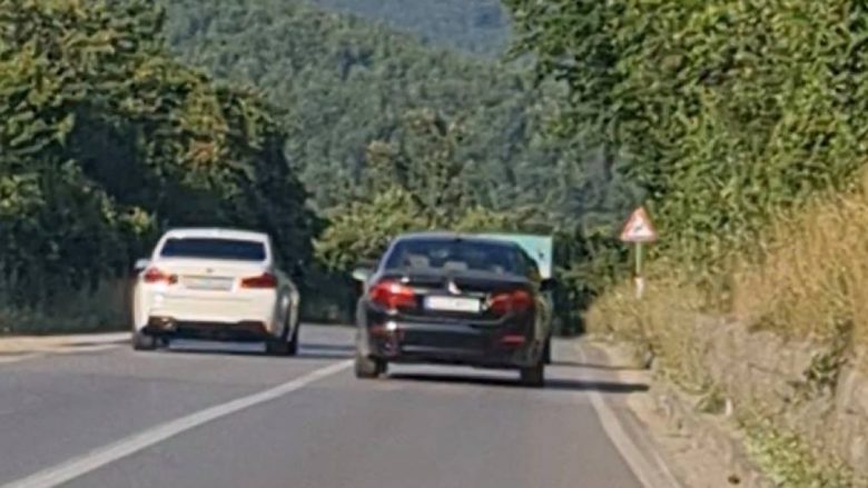 Gjobë ndaj dy shoferëve për tejkalim në vijë të plotë në Ferizaj