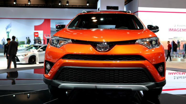 Toyota do të tërheqë më shumë se 1.8 milionë automjete të modelit RAV4