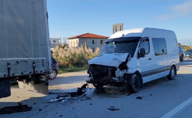 Përplasen tre automjete në autostradën Çermë-Lushnje, tre të lënduar