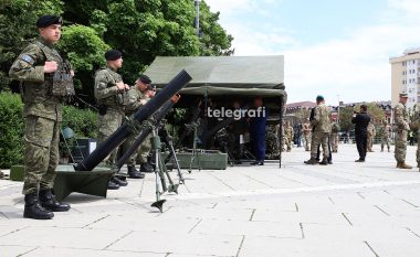 “Dita e Forcës”, FSK fton qytetarët që të hënën t’i vizitojnë kazermat – do të ekspozohen pajisje e armatim