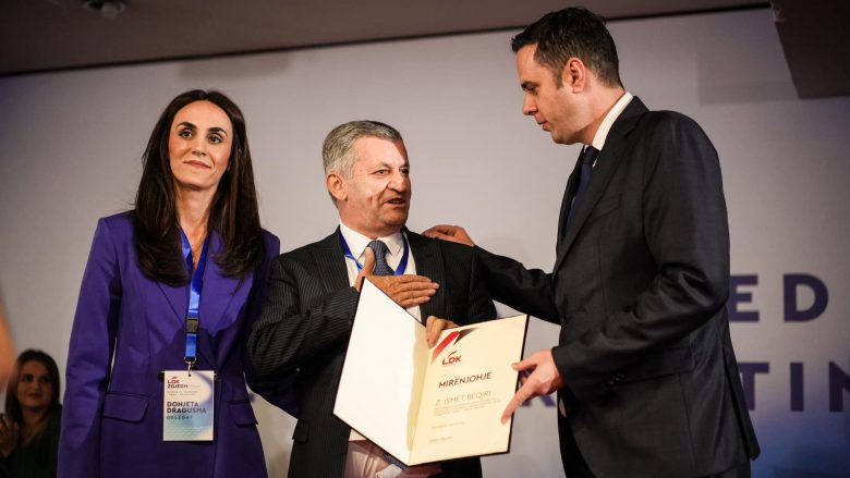 Pas 21 viteve në krye të degës së parë të LDK-së në Prishtinë, “pensionohet” Ismet Beqiri – Donjeta Dragusha kryetare