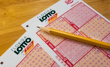 Amerikanit që fitoi 44 milionë dollarë në lotari po i mbaron koha për ta kërkuar çmimin