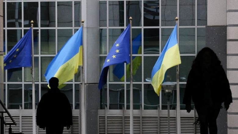 BE rekomandon nisjen e bisedimeve të anëtarësimit të Ukrainës kur “të plotësohen kushtet e jashtëzakonshme”
