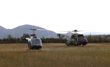 Forcat Ajrore të Shqipërisë hapin dyert për pilotët e FSK-së, ndjekin programin e rifreskimit teorik dhe praktik të fluturimeve me helikopter